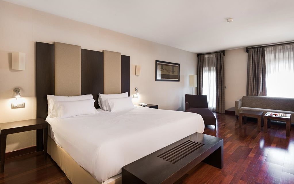 Eurostars Palacio De Santa Marta Trujillo Ruang foto
