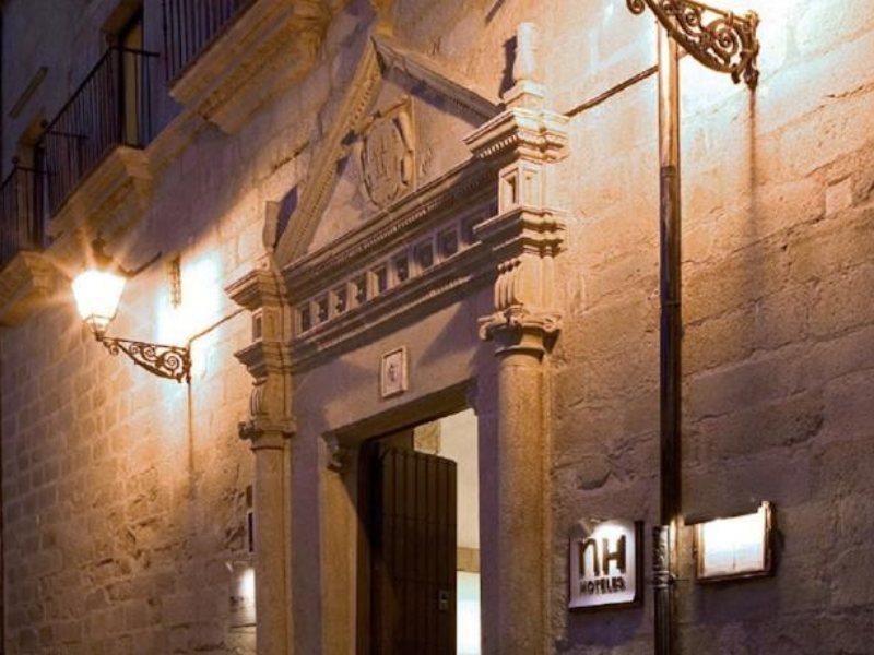 Eurostars Palacio De Santa Marta Trujillo Bagian luar foto