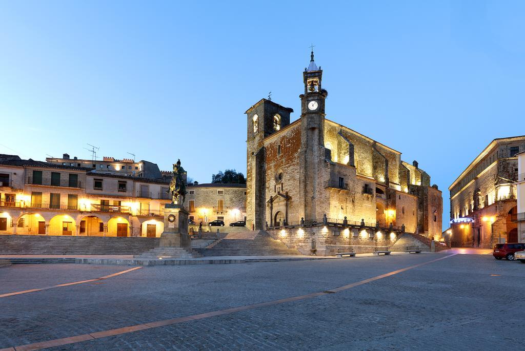 Eurostars Palacio De Santa Marta Trujillo Bagian luar foto