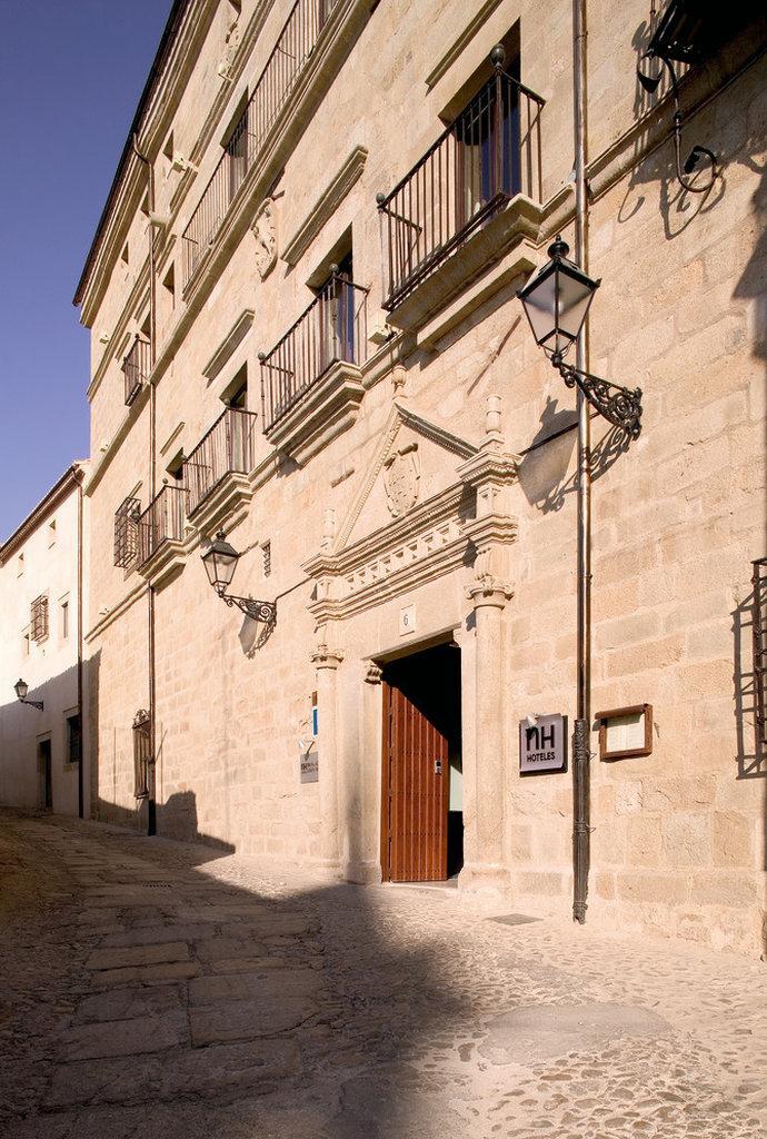Eurostars Palacio De Santa Marta Trujillo Bagian luar foto