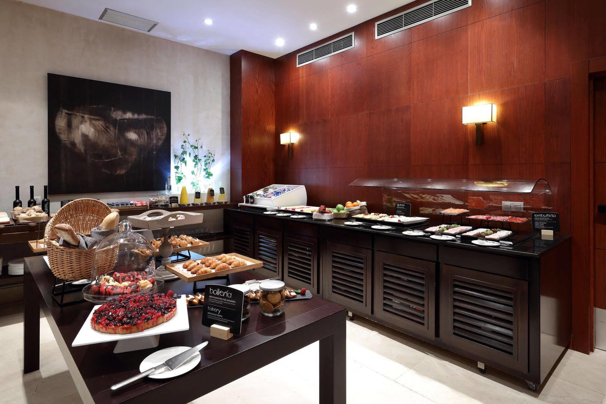 Eurostars Palacio De Santa Marta Trujillo Bagian luar foto