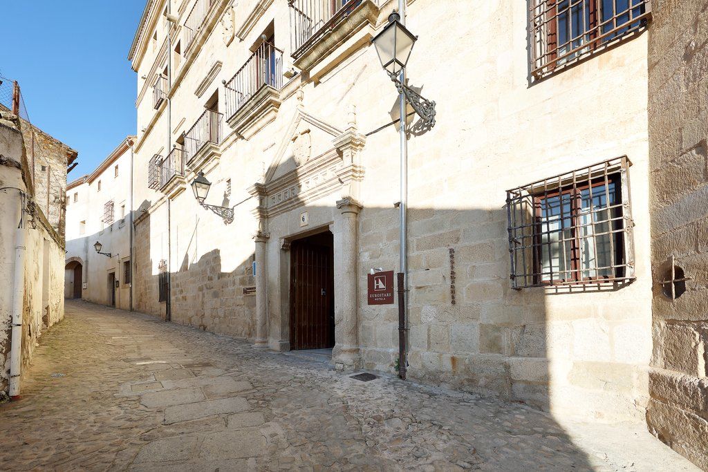 Eurostars Palacio De Santa Marta Trujillo Bagian luar foto